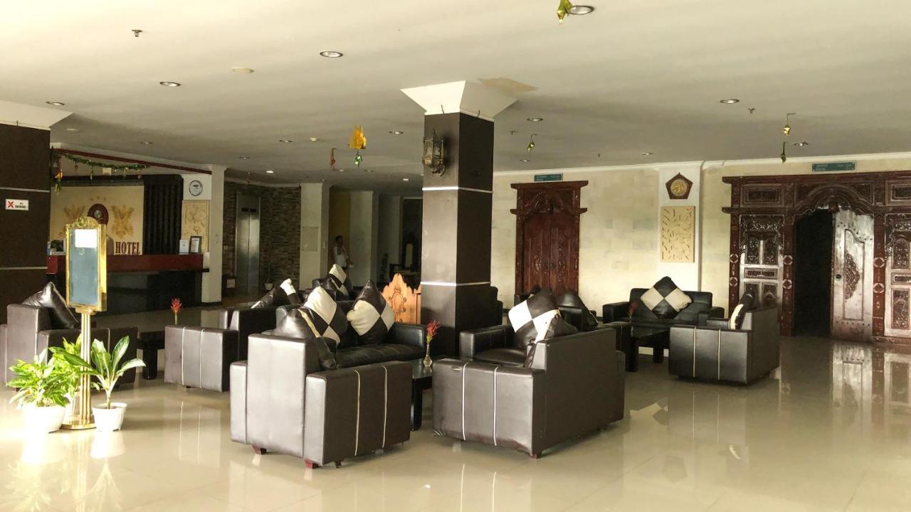 Grand Madani Hotel Mataram Exterior foto