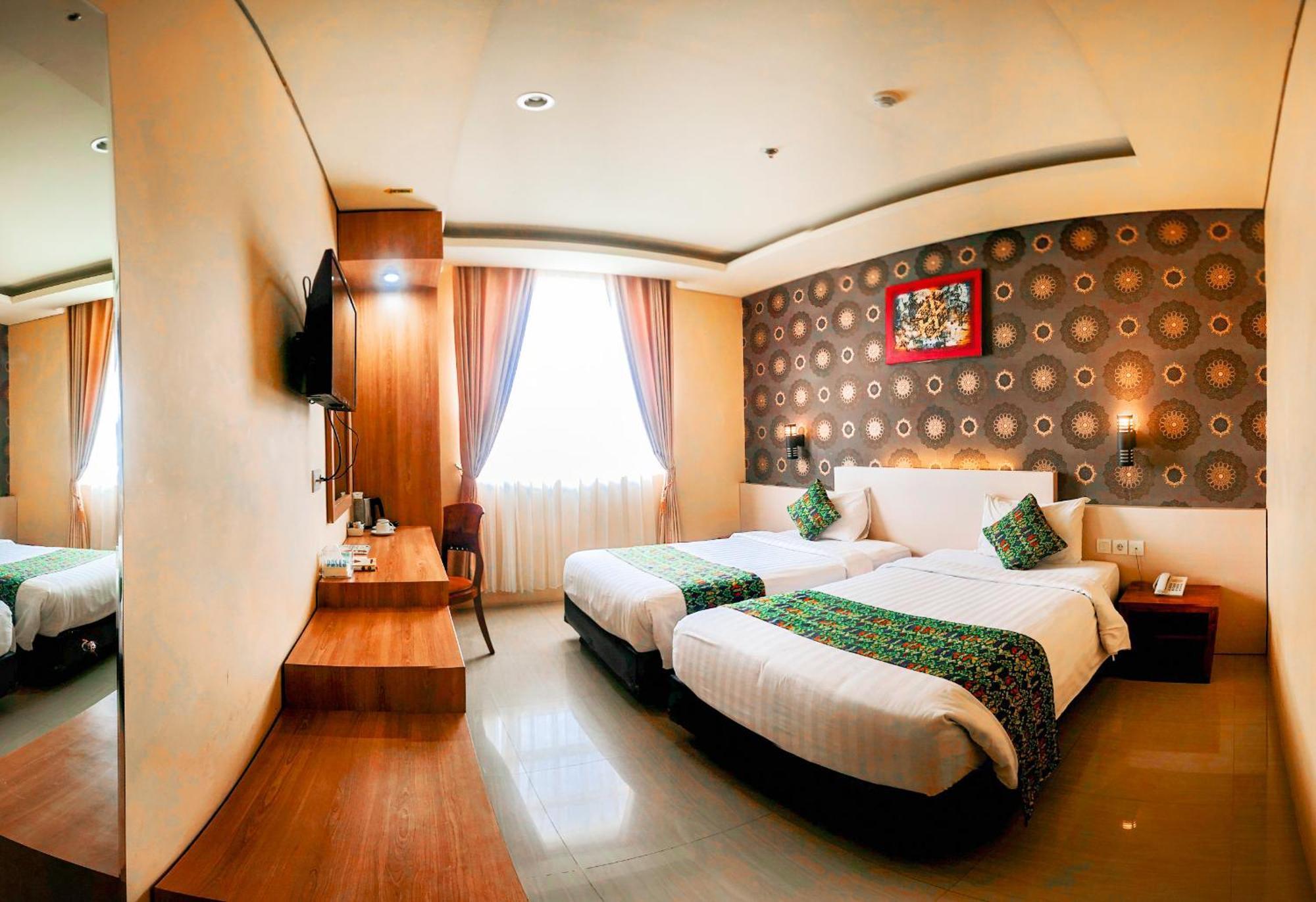 Grand Madani Hotel Mataram Exterior foto